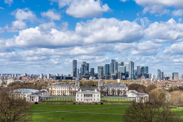 Fototapeta na wymiar View of the skyline of London from the Greenwich Park
