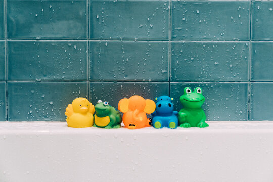 Children's rubber bathing toys.