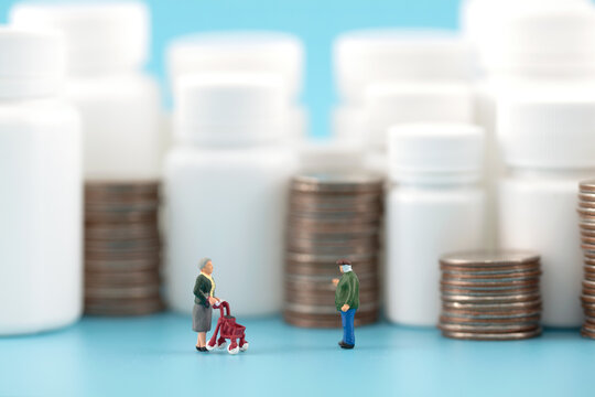 Drug prices in miniature and safeguards for the elderly