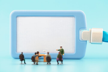 Miniature creative job training