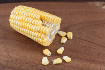 Fresh corn on cutting board