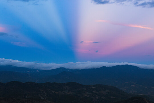 Sky of two colors due to the effect due to sunlight 