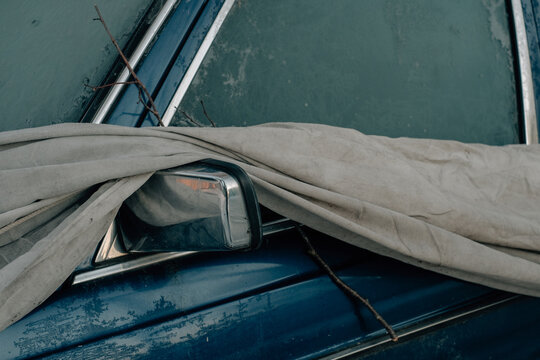 abandoned car
