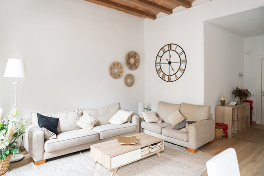 Spacious Modern Living Room