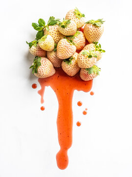 White Alpine Strawberries (Pineberries)