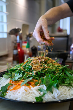 Preparing vitenamese salad