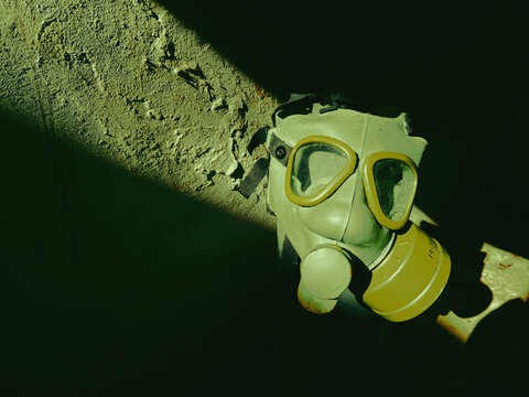 Gasmask underground