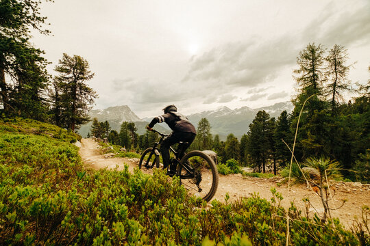 Mountainbiking in the Italian alps