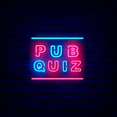 Obraz premium Pub Quiz neon signboard. Play game emblem. Exam design. Outer glowing effect banner. Vector stock illustration