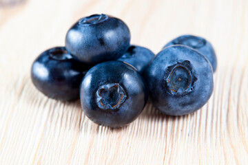 ripe blueberries and blueberries on the table