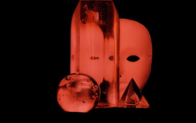 Bottiglie e maschera  © Maurizio Massaroni 