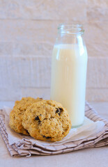 Whole wheat oat cookies with raisin