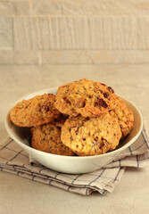 Oat cookies with raisin in a bowl