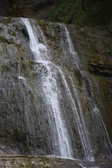 Fototapeta premium Cascade d'eau dans le Jura