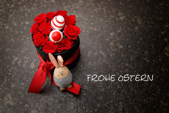 rote rosen mit osterhase und ostereier
