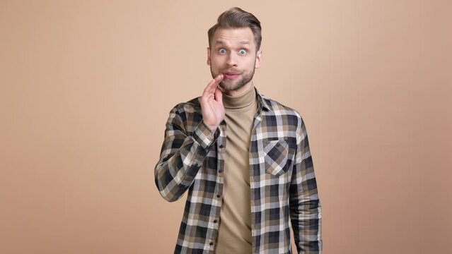 Guy share trend privacy isolated pstel color background