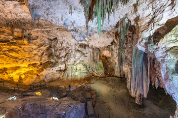 fotografie della grotta di nettuno a capo caccia