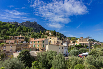 Fototapeta na wymiar Town of Estellenc in the mountains of Mallorca (Spain)