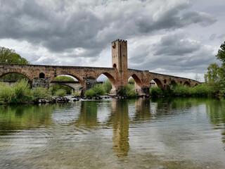 Puente de la ciudad de Frias, Burgos, España