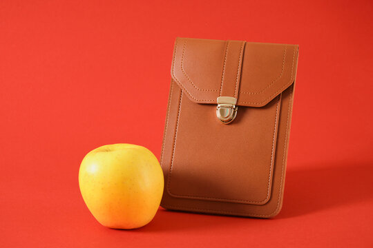 Lederapfel Bilder Durchsuchen 3,545 Archivfotos, und