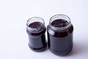 瓶の中の甘いブルベリージャム