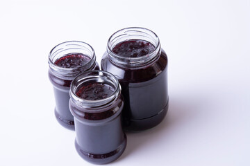 瓶の中の甘いブルベリージャム