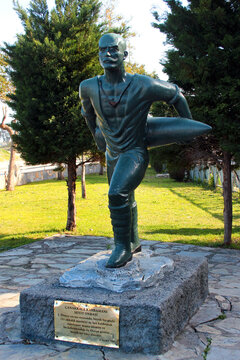 Antalya, Turkey - April 8, 2022: Monument of famous Turkish Corporal, Seyit Cabuk, or Seyit Onbasi, carrying an artillery piece at a park in Sarisu neighbourhood of Konyaalti, Antalya