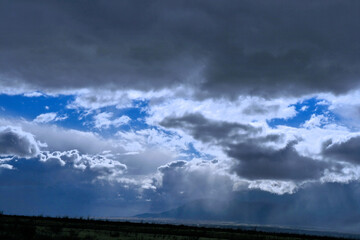 Obraz na płótnie Canvas A storm coming