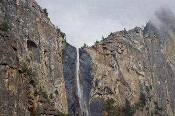 Fototapeta na wymiar Bridalveil Falls, Yosemite, CA