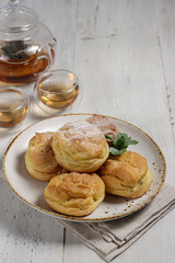 Kue Sus or Vanilla Soes Cakes (sus vla), A traditional French choux dough filled with custard.