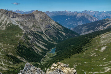 Lac de l' Orceyrette  , Paysage du Massif du  Briançonnais en été , Hautes-Alpes , France