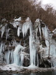 埼玉県秩父市の観光地：三十槌の氷柱