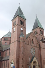 Fototapeta na wymiar Blick auf die St Nikolauskirche in Rhede.