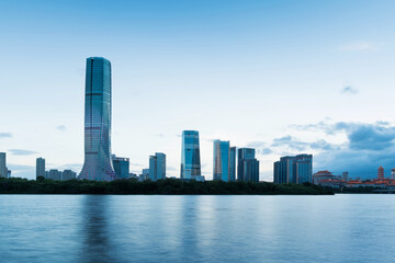 Fototapeta premium Beautiful seaside city under blue sky