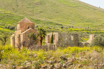 Obraz premium Ruins of Panagia tou Sinti ortodox Monastery with temple in the center, Cyprus