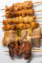 美味しい焼き鳥の盛り合わせ