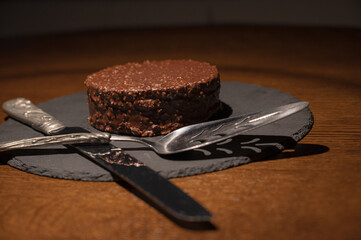 ザッハトルテとお洒落な装飾品