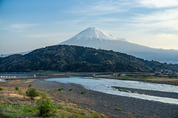 静岡県富士市富士川から見た富士山