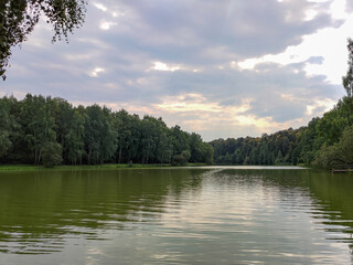 Fototapeta na wymiar Krasny (the Red) pond in Izmaylovo park, Moscow