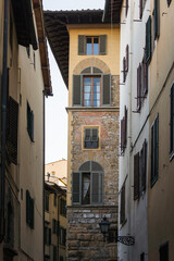 Fototapeta na wymiar old medieval street in Florence, Italy 