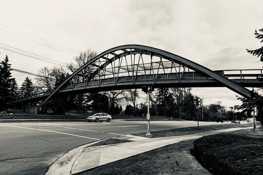 Bridge over Maple Road in Bloomfield Hills, MI Near the Oakland Country Club