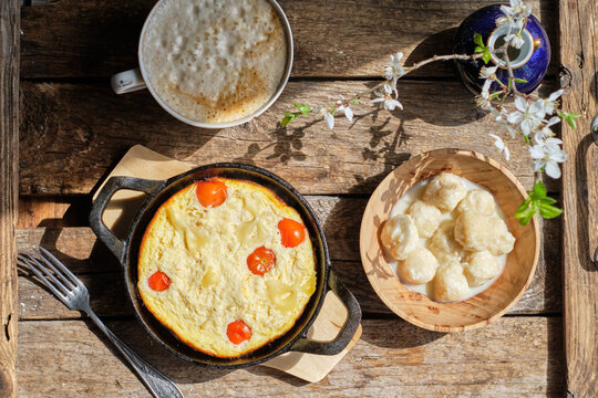 Pfannkuchensuppe Bilder – Durchsuchen 5,783 Archivfotos, Vektorgrafiken ...