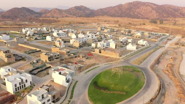 Construcci&oacute;n de viviendas edificios casas complejo habitacional en Zapopan Jalisco M&eacute;xico con &aacute;reas verdes