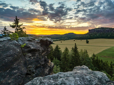 Quirl in der S&auml;chsischen Schweiz &ndash; Aussicht Richtung Falkenstein