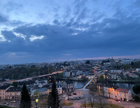 Panoramique en soirée sur Limoges