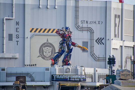 Entrance to Transformers ride at Universal Studios