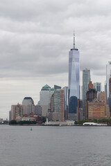 Obraz premium One World Trade Center watching its city