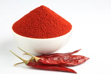 Gardinen Chilischoten Indian spice Red chilli powder in white ceramic bowl  © SMD IMAGES