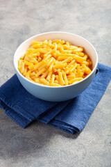 American creamy macaroni and cheese pasta