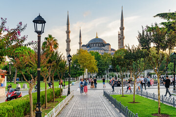 Obraz premium The Sultan Ahmed Mosque (the Blue Mosque) in Istanbul, Turkey
